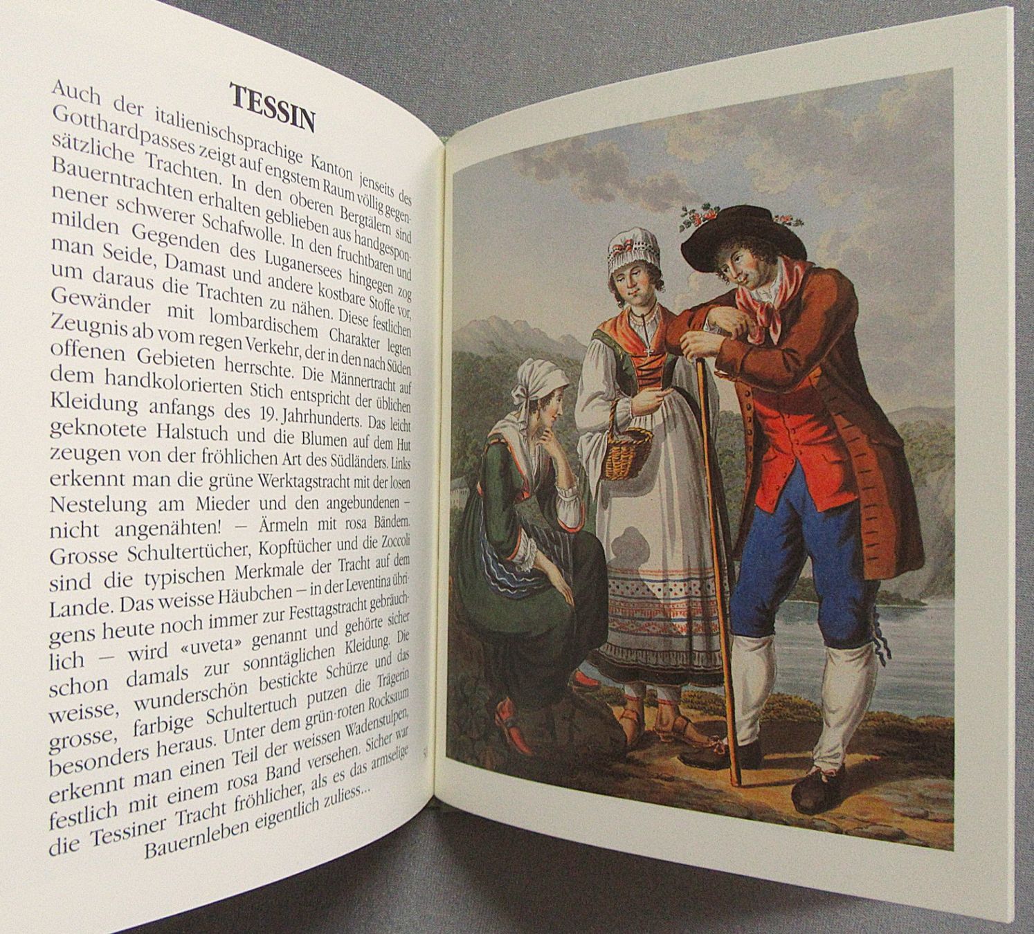 Livres: Historische Schweizer Trachten - aller 26 Schweizer Kantone – D'occasion à Auenstein par Padabimbim 6