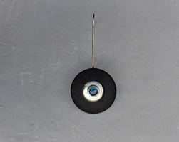 Einzelner Ohrring Schwarz rund Silber 925
