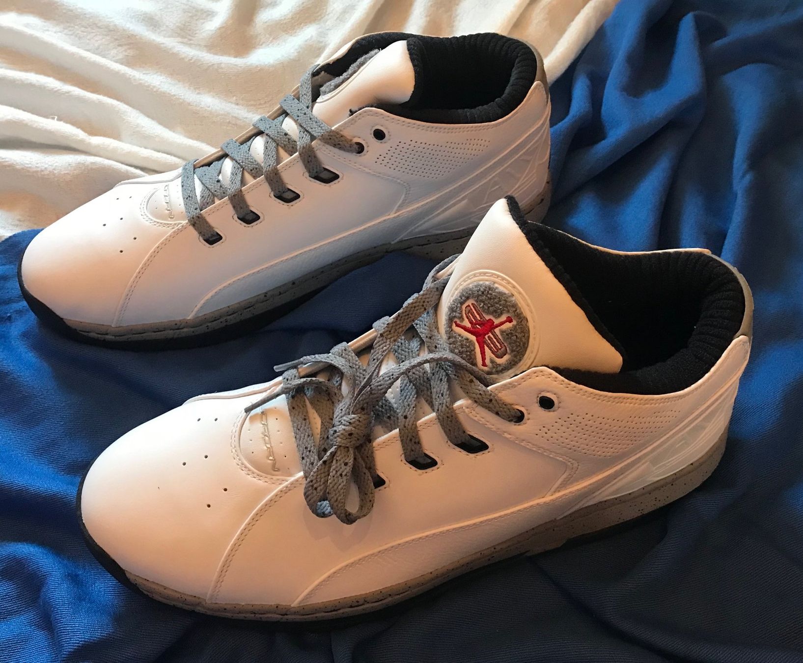 Jordan Scarpe da uomo: Chaussures JORDAN OL'SCHOOL – Nuovo e nell'imballaggio originale da Commugny venduto da MCapital