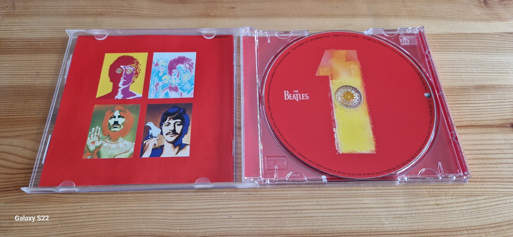 CD: The Beatles – 1 – Usato da Yvonand venduto da CD-KINGDOM 1
