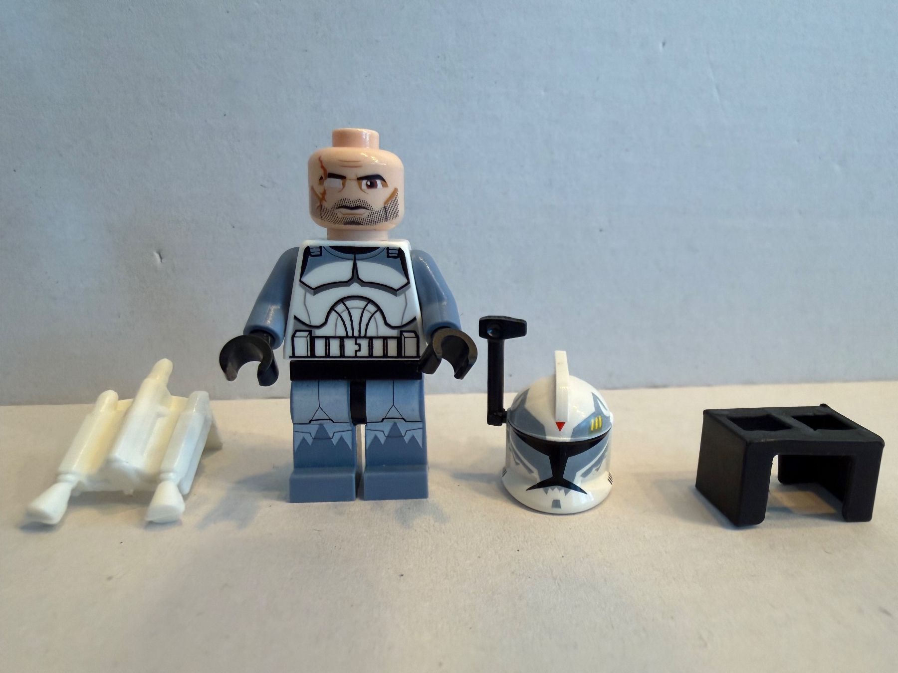 Lego Statuette: Clone Trooper Commander Wolffe (sw0330) – Usato da Neftenbach venduto da Elitebricks 1