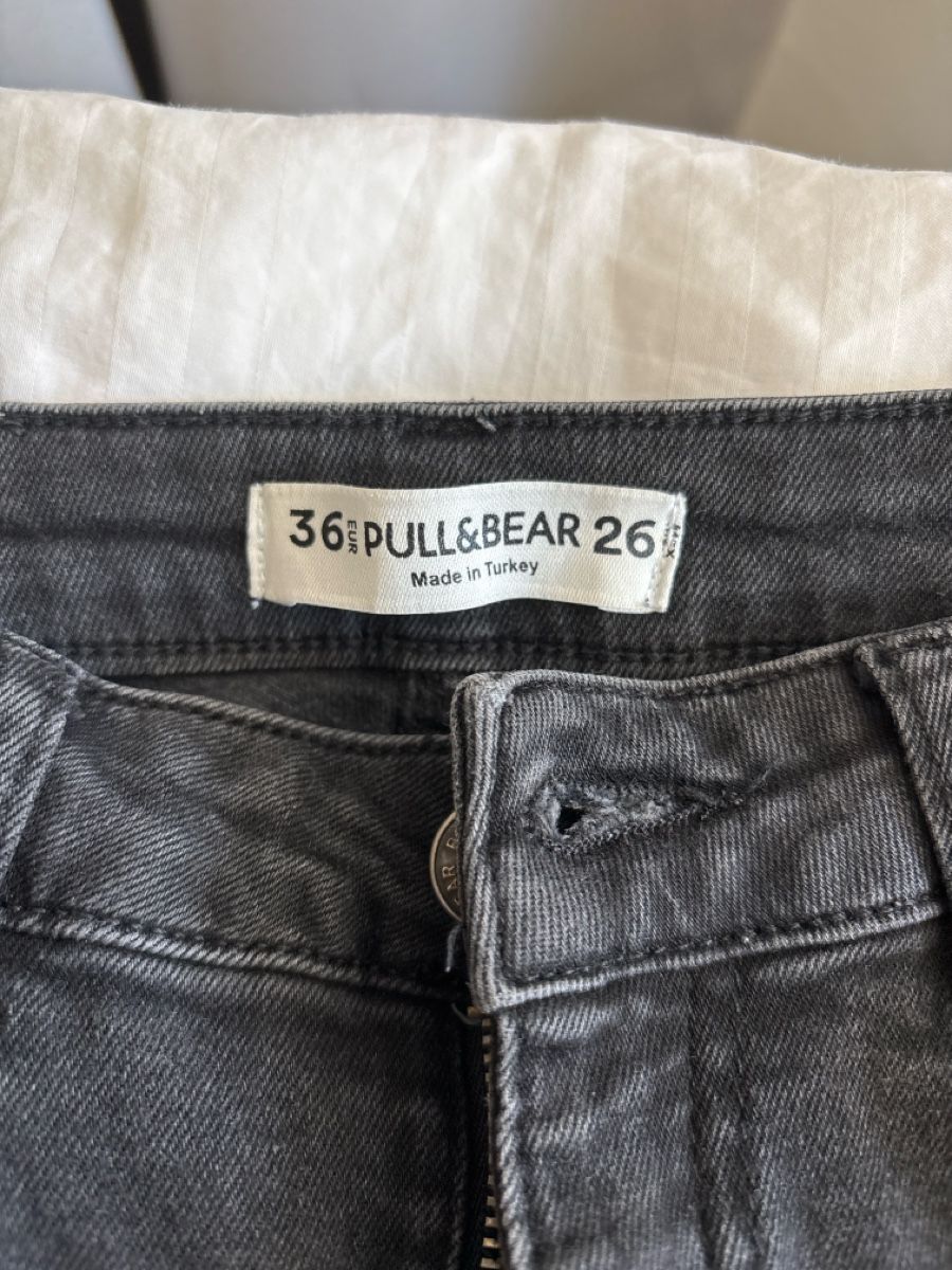 Pull&Bear Jeans: Jeans Pull&Bear – D'occasion à Pfäffikon ZH par Coffee44 1