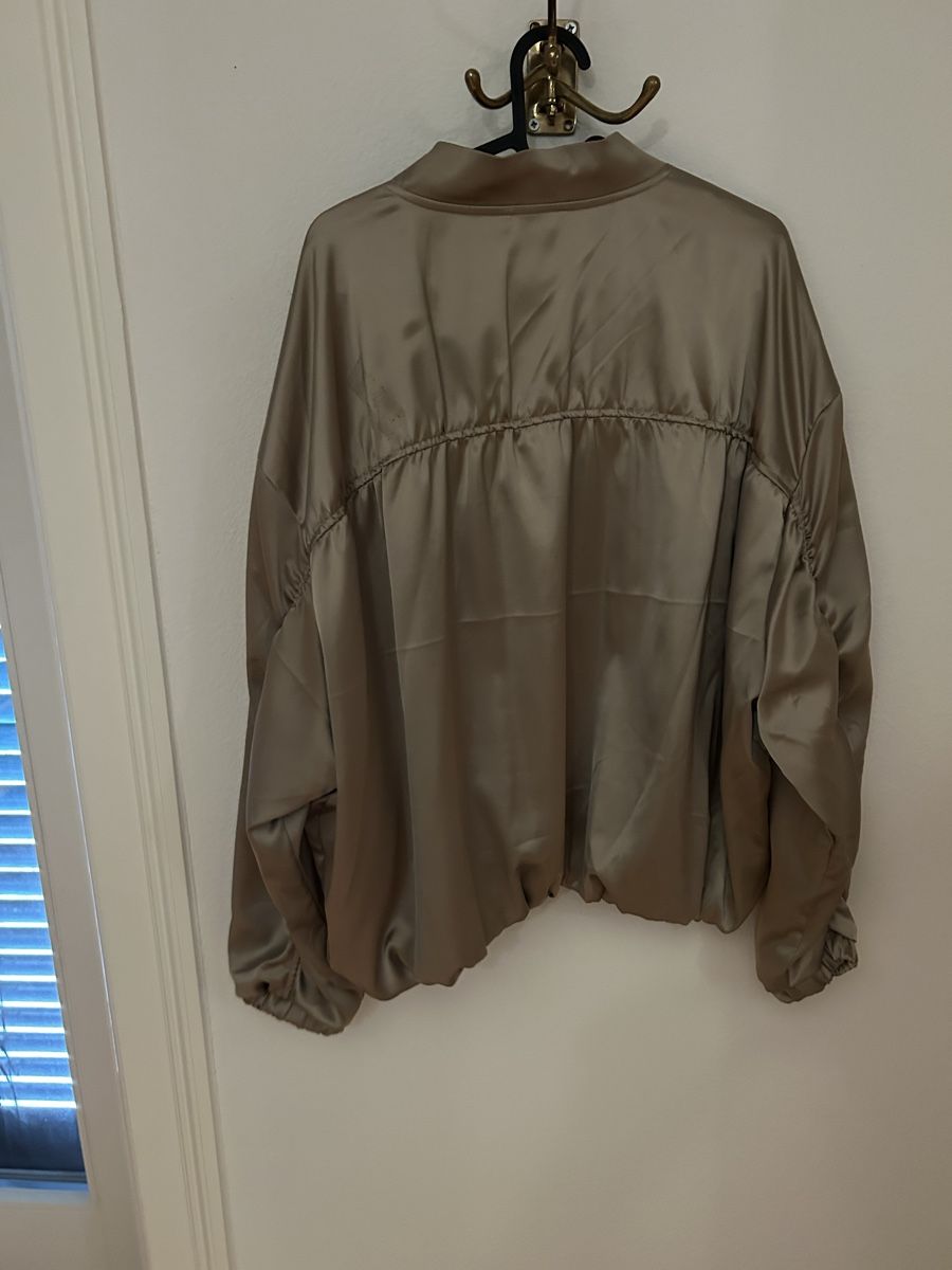 C&A Giacche: C&A Bomberjacke beige, Glänzend, Gr. L – Usato da Luzern venduto da bettygreen 1
