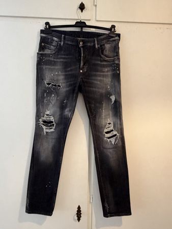 Jeans Dsquared2 Uomo Taglia 50 - Perfetti per l'autunno!