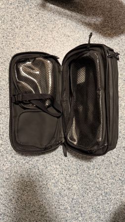 GOMATIC Toiletry Bag - Top Zustand - vielseitig verwendbar