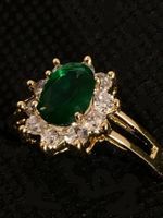 Goldige Ring, Smaragdgrün & Zirkonia Größe: 57 neu