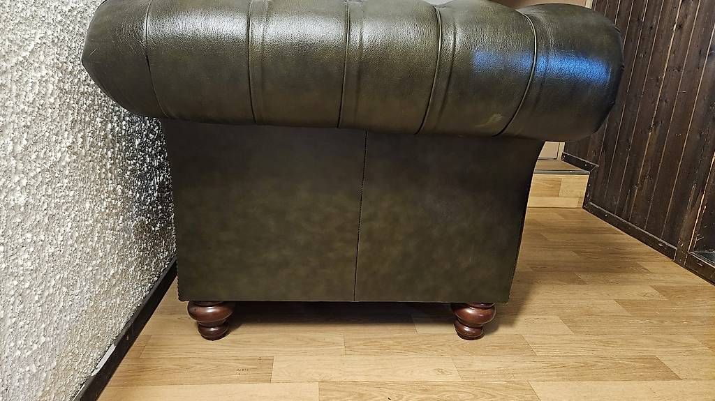 Sofas: Chesterfield Sofa – Gebraucht aus Lichtensteig von inf_6kjg 4
