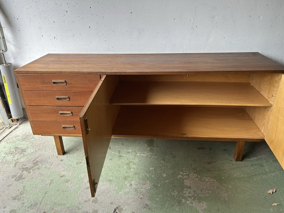 Credenze: Mid-Century Modern Teak Sideboard – Usato da Uetendorf venduto da REhome 2