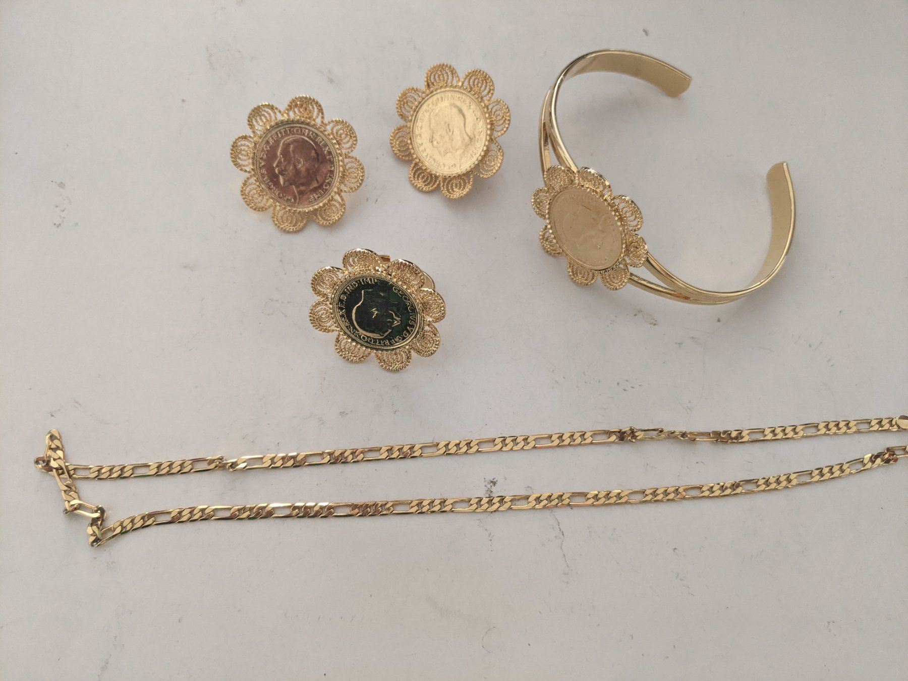 Altri gioielli: Vergoldete Schmuck 4 teilig – Nuovo (secondo la descrizione) da Langnau am Albis venduto da Judithsebi