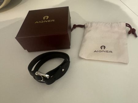 Neu: Lederarmband von AIGNER schwarz