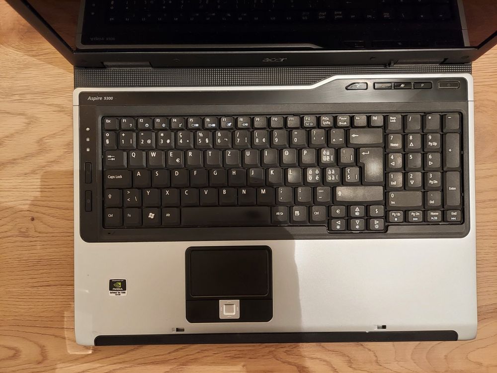 Charnière De Charnière D'écran Pour Acer Aspire 9300 - Support Droit, D'occasion Mais Fonctionnel