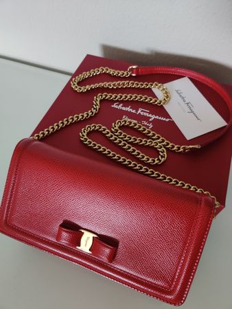 SALVATORE FERRAGAMO VARA BAG