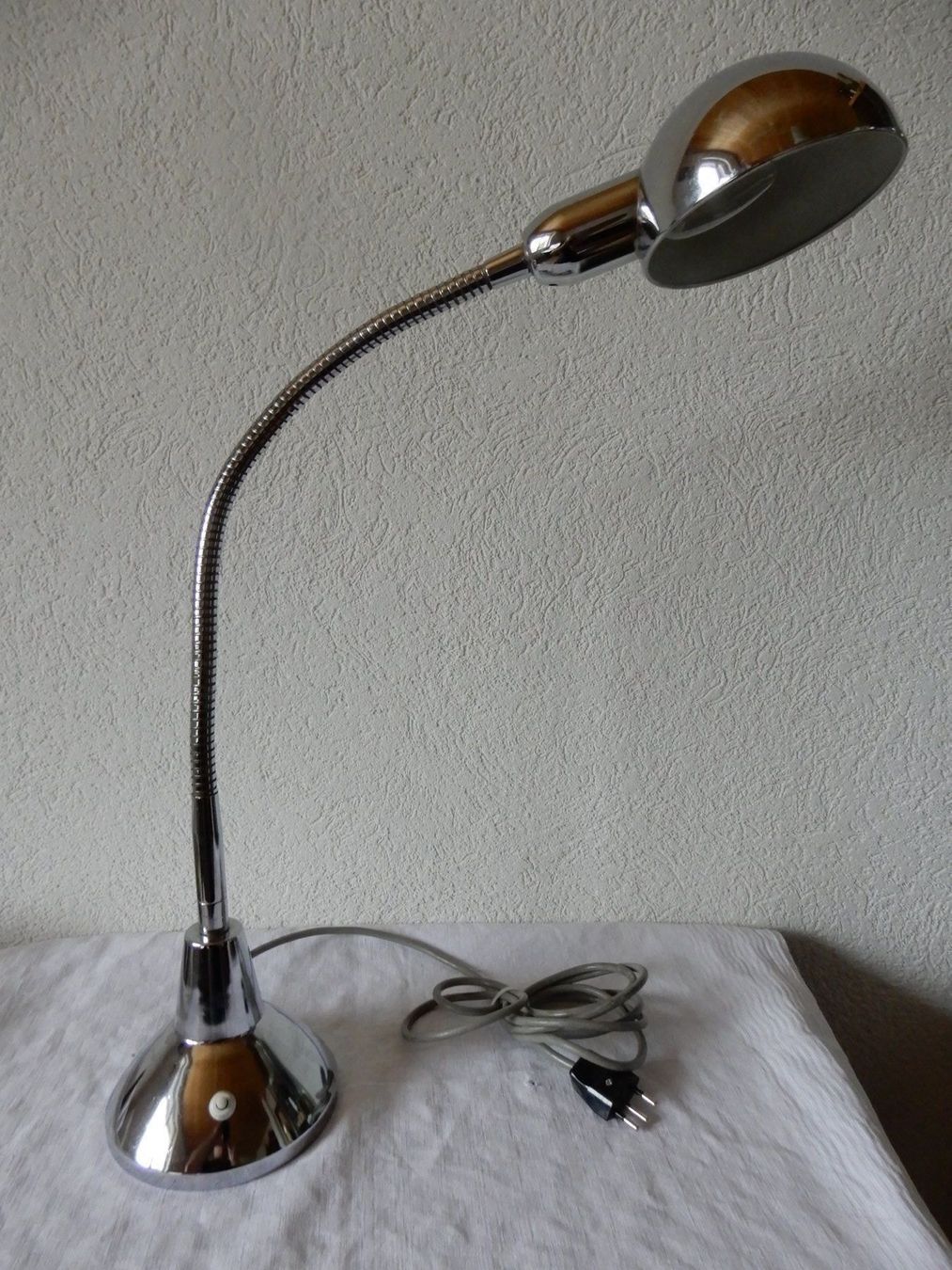 Lampade: Schwanenhals - Tisch-/Pultlampe – Usato da Senèdes venduto da Mutzli52