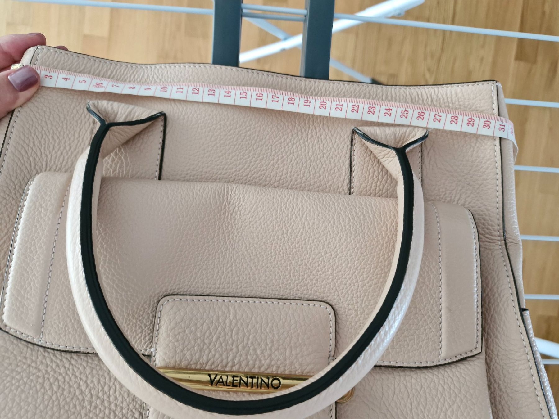 Valentino Taschen für Damen: Wunderschöne Valentino Handasche – Gebraucht aus Schlieren von ela_x7qh 7