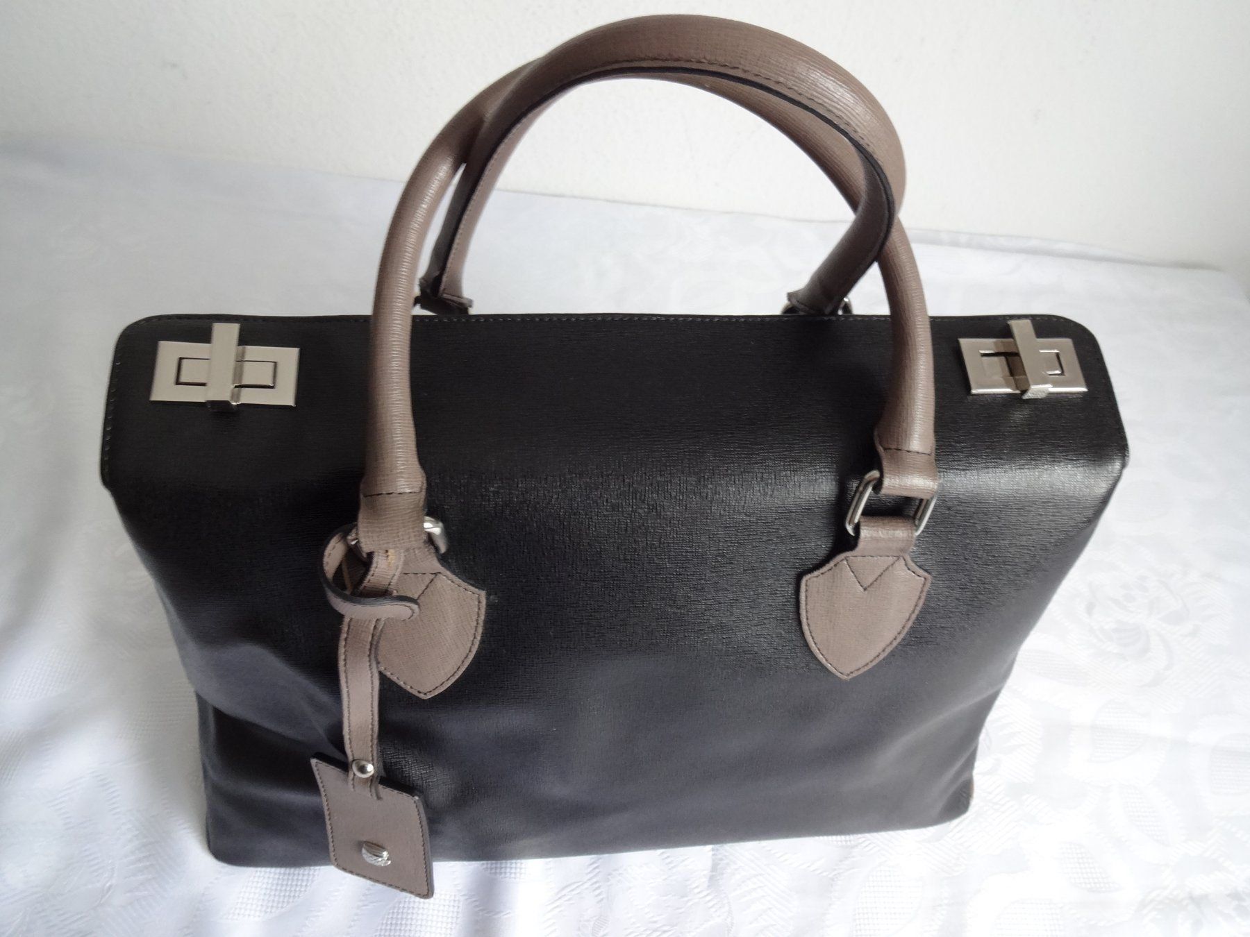 Navyboot Borse da donna: ** NAVYBOOT ** Leder Handtasche – Nuovo (secondo la descrizione) da Frauenfeld venduto da Jahy 1
