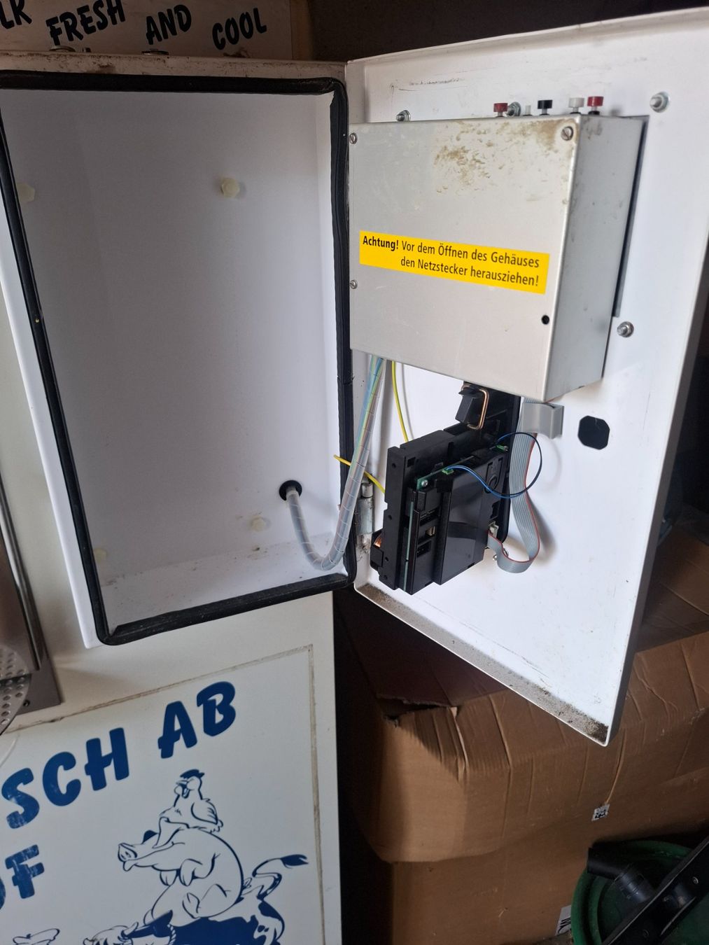 Sonstiges für die Gastronomie & Hotel: Milchautomat – Gebraucht aus Forch von mae_hsn2 1