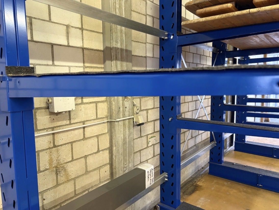 Scaffali: Kragarmlager blau – Usato da Ottenbach venduto da Lucaegger55 3