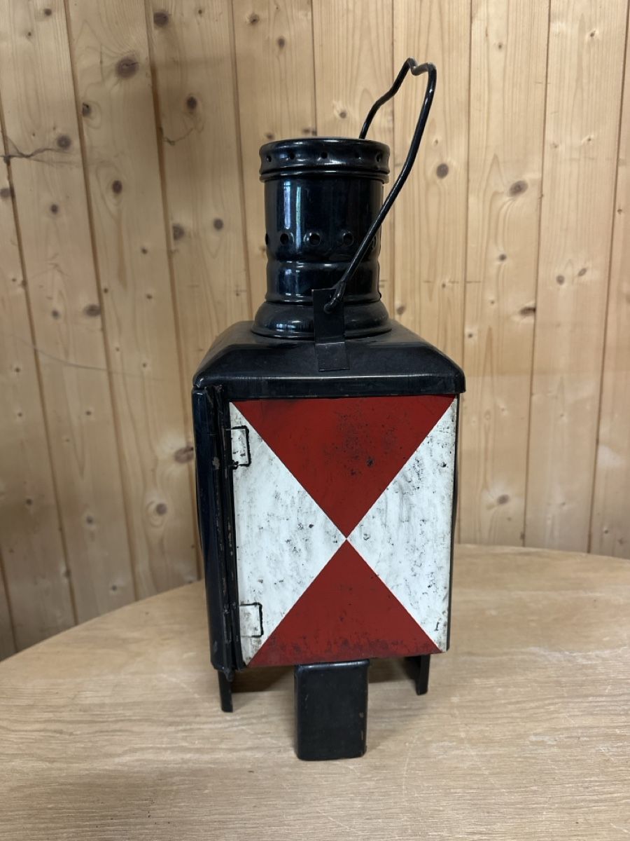 Lampade: Bahnlampe OB88 – Usato da Baar venduto da Hillsboro 1