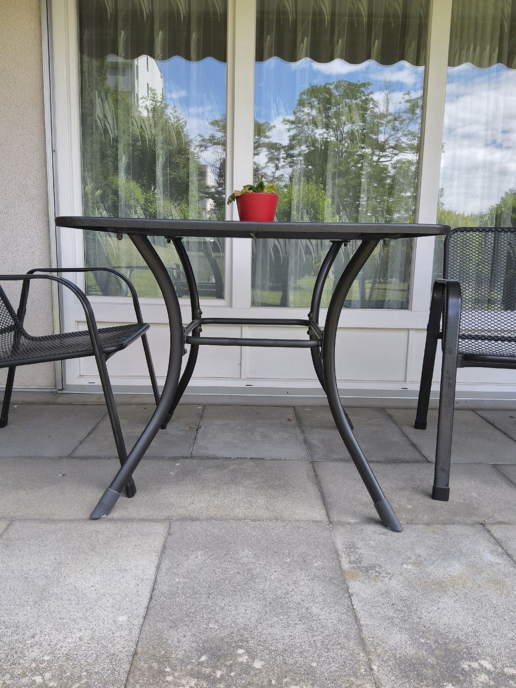 Set di tavolo e panche: Gartentisch mit 6 Stühlen und Polster dazu – Usato da Basel venduto da Blaetz 1