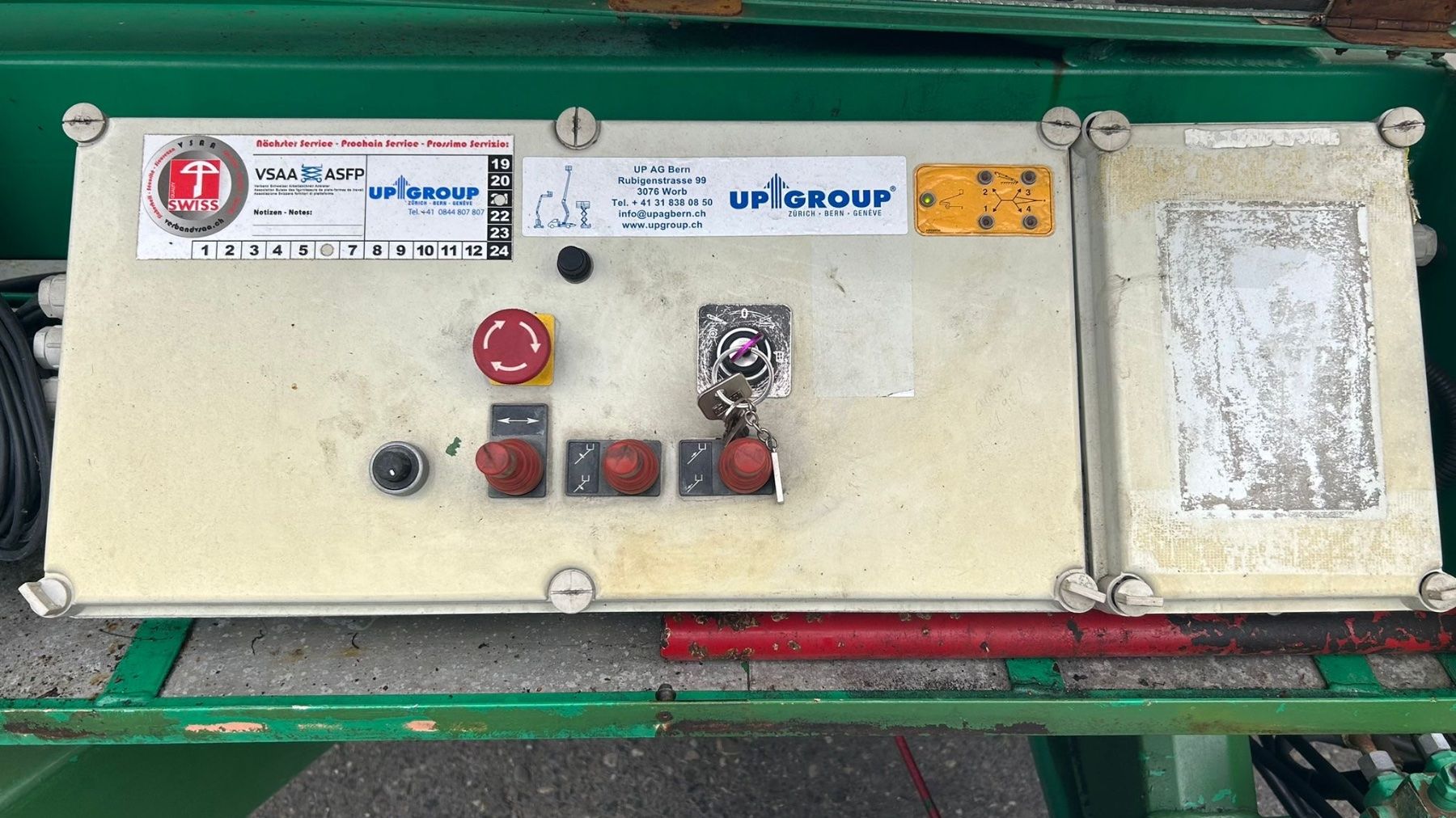 Rimorchi: Anhängerbühne 16.5m – Usato da Menziken venduto da Tairi10 7