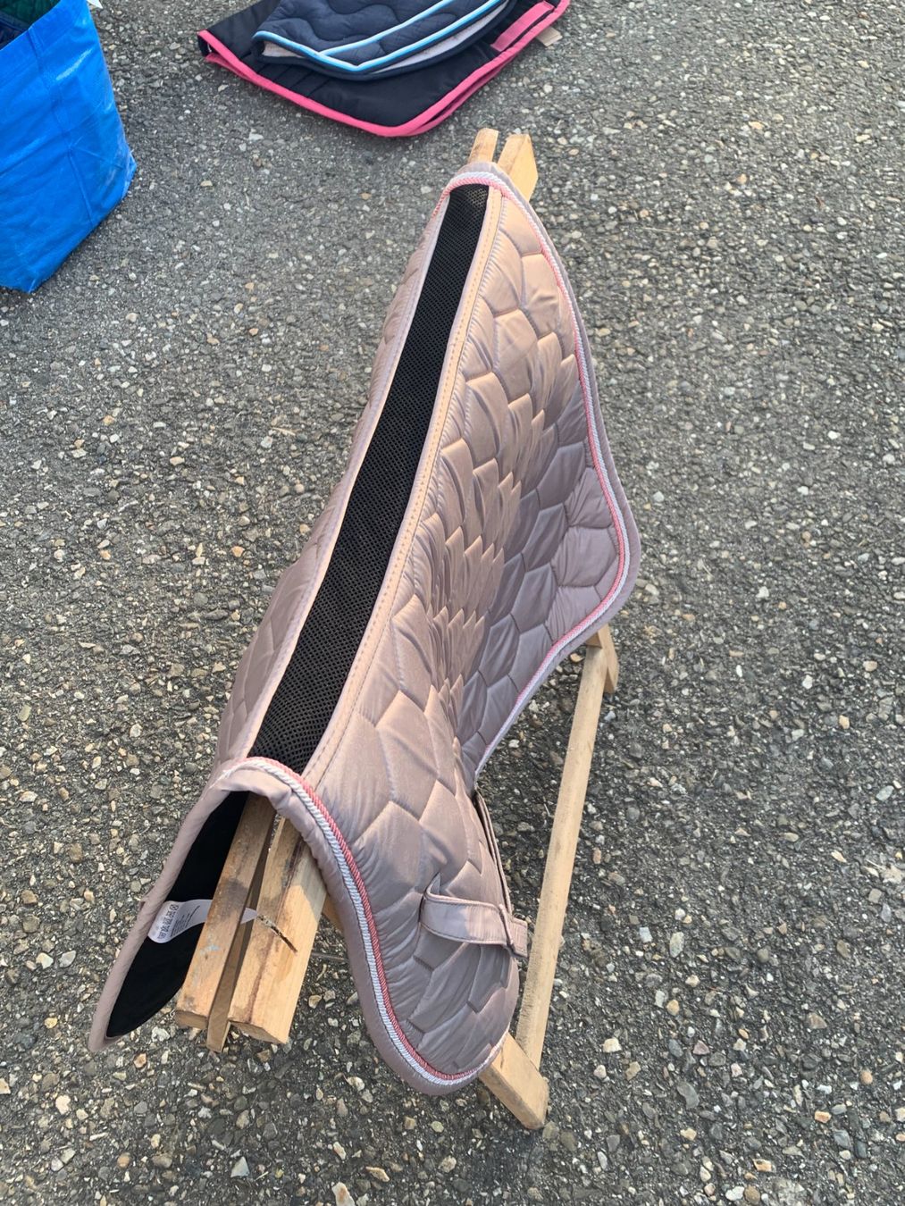 Selle & Accessori: Tapis de selle Félix Buhler – Usato da Lamboing venduto da pet_djp8