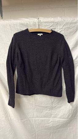 Schwarzer Pullover mit Zopfmuster Grösse S für Damen