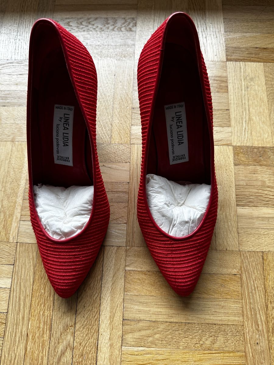 Scarpe da donna: Red Shoe in Tissue, T - 37 1/2 – Usato da Epalinges venduto da Lily2006