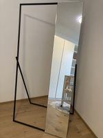 Standspiegel inkl. Garderobe - sehr guter Zustand