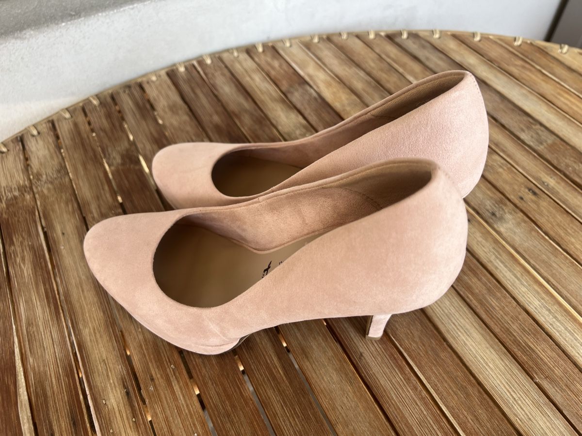 Tamaris Scarpe da donna: Tamaris Navy Klassische Pump Gr. 39 – Nuovo e nell'imballaggio originale da Spreitenbach venduto da Opfikoner1 6