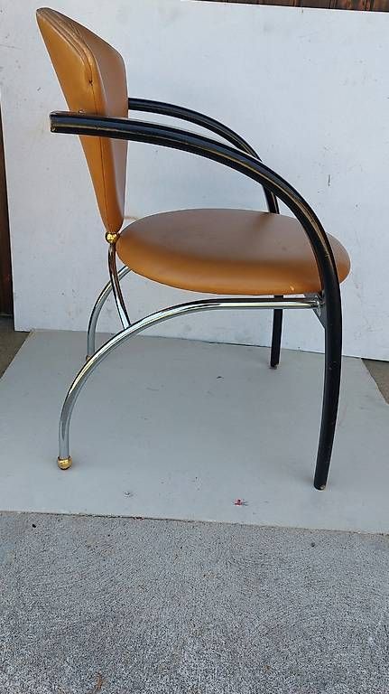 Stühle: 4 Stk. Designerstühle echt Leder – Gebraucht aus Oberkulm von Ferrio 1