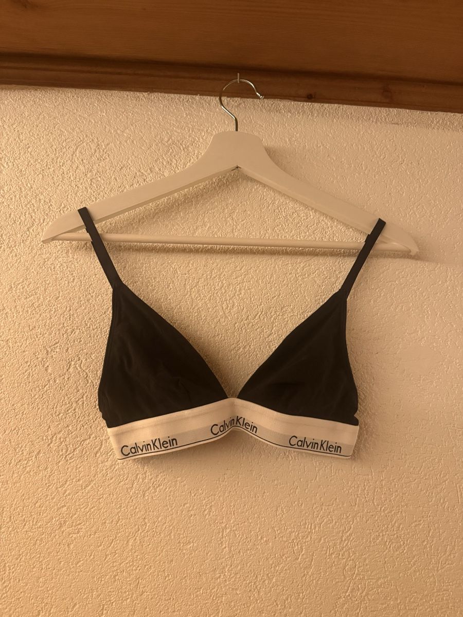 Autres dessous: Calvin Klein BH schwarz – D'occasion à Bolligen par lee_orange