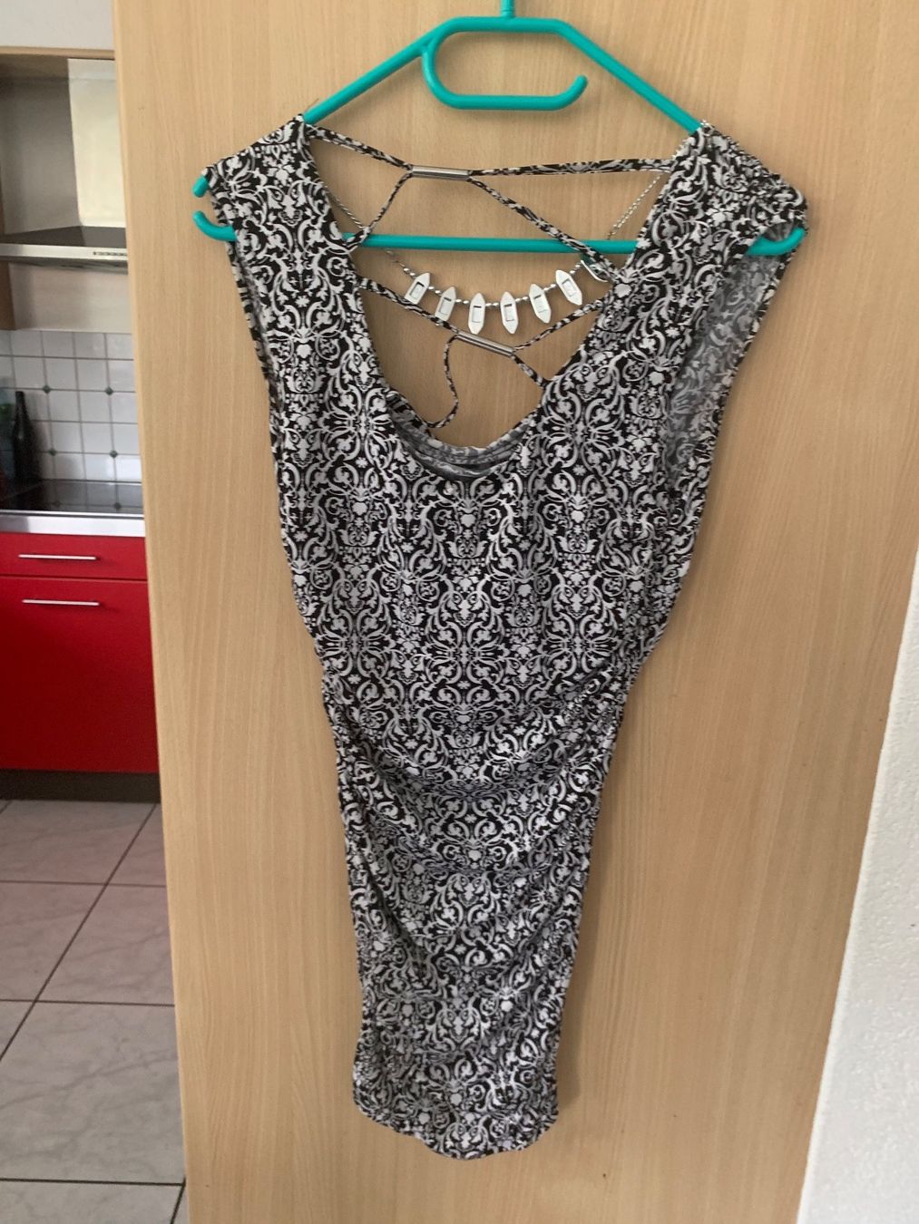 Robes: Robe taille S/M – Neuf (Voir description) à Domdidier par qatar1973 2