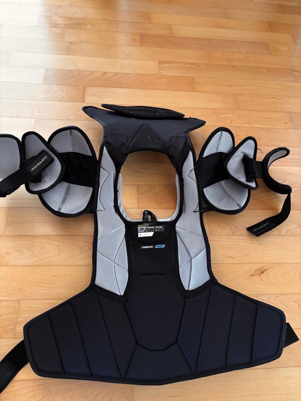 Bauer Protections: Bauer Supreme M5 Pro Brustpanzer Grösse JR Medium – D'occasion à Zürich par Prophil1 2