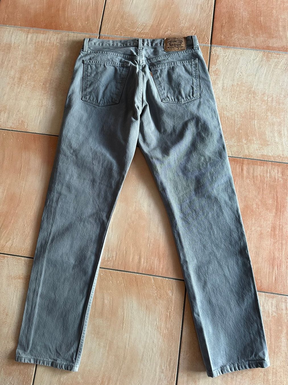 Jeans: Levi's Jeans NEUF – Nuovo (secondo la descrizione) da La Chaux-de-Fonds venduto da brutus586 1