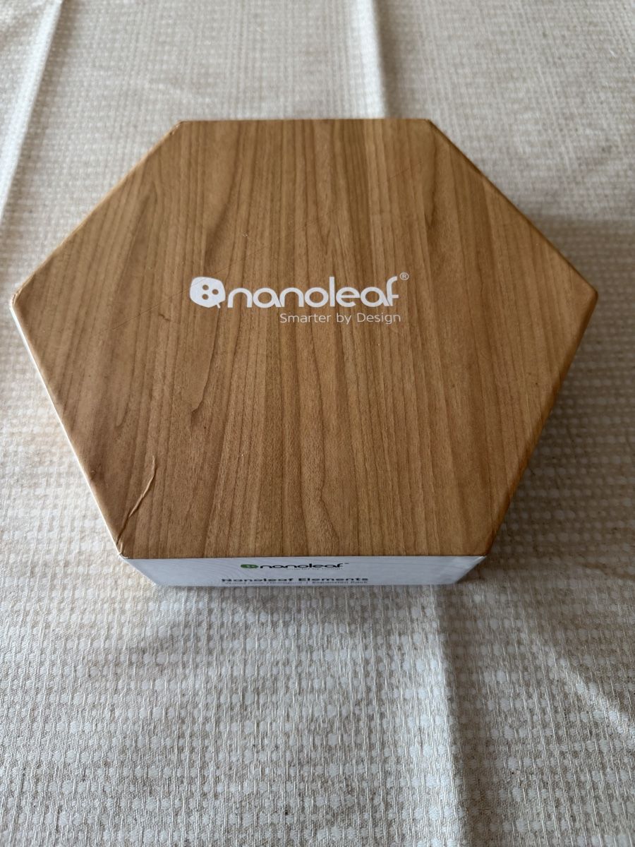 Unità & Adattatore: Nanoleaf Elements Wood Look Smarter by Design - Neu – Nuovo (secondo la descrizione) da Wetzikon ZH venduto da cor_f2y9