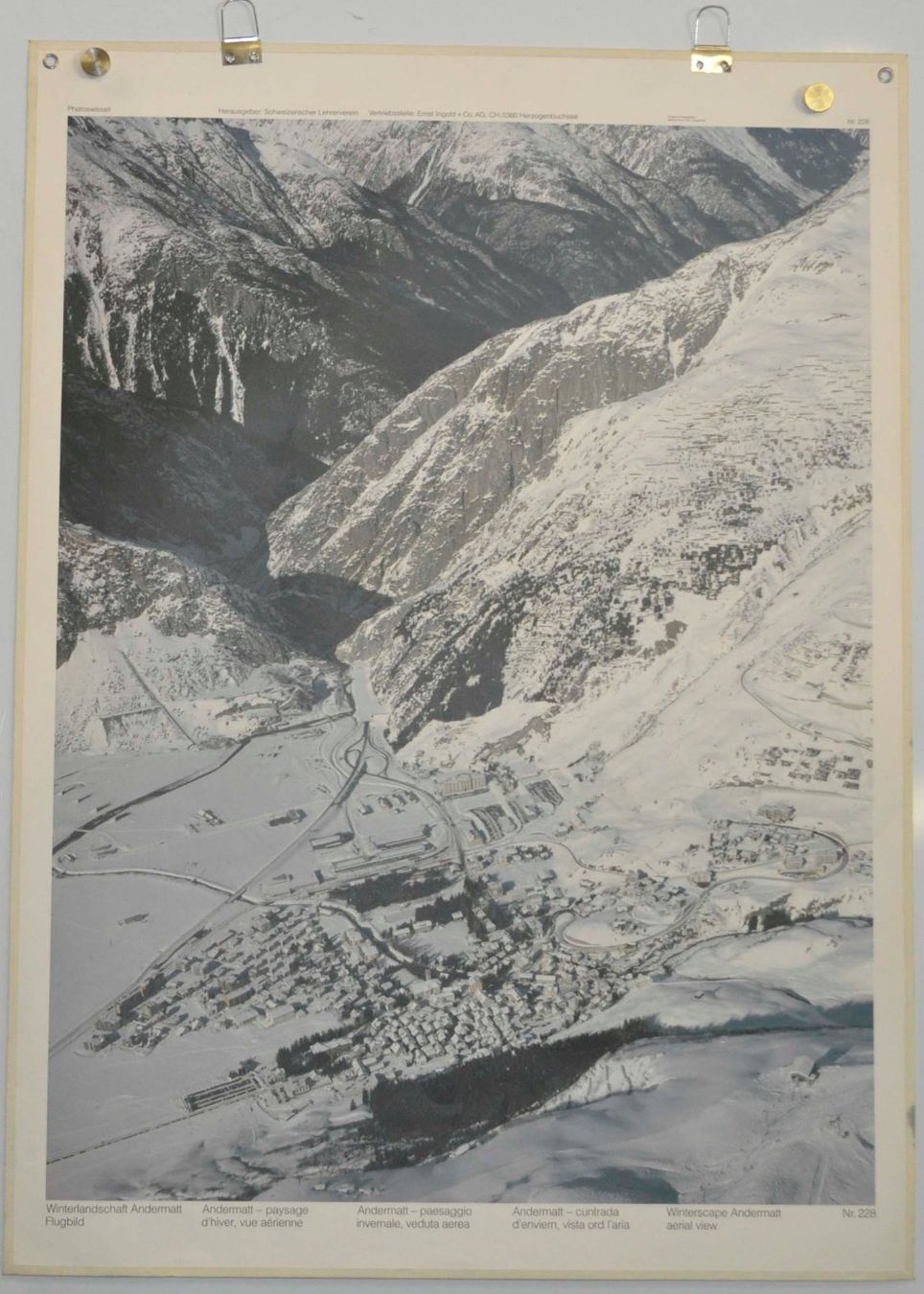 Foto & Immagini: Schulwandbild Winterlandschaft Andermatt – Usato da Härkingen venduto da sammelbecken