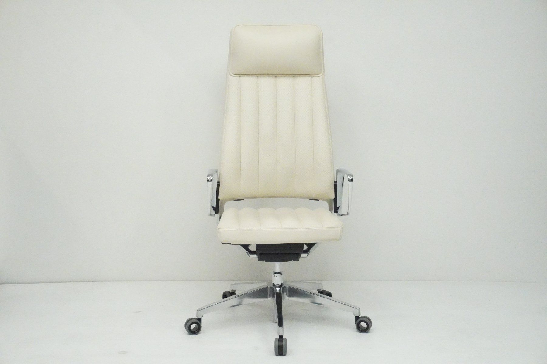 Sedie: Interstuhl VINTAGEis5 Chefsessel Leder UVP CHF 5247 – Usato da Bad Zurzach venduto da QLASSIQ 1