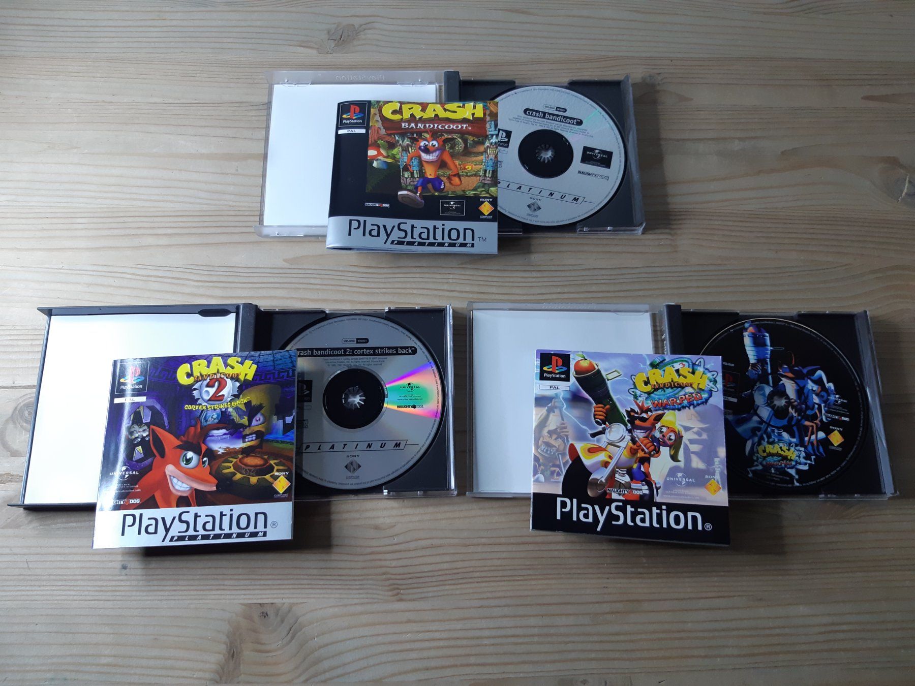 Sony Spiele: Crash Bandicoot Set: 1 + II 2 Cortex Strikes Back + 3 Warped – Gebraucht aus Welschenrohr von  2