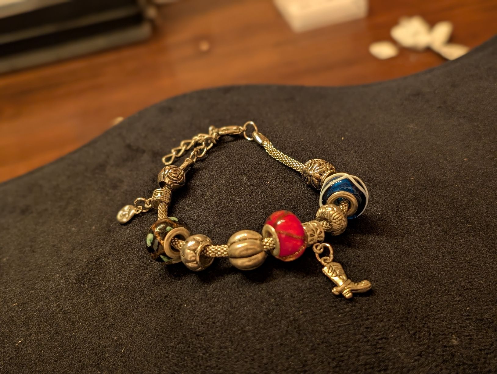 Bracciali & Braccialetti: Bracelet argenté avec charme – Usato da Daillens venduto da cla_sj2w 2