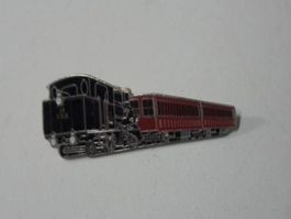 Pin's : loc vapeur H 2/3 No 16 avec 2 voitures salon "As"