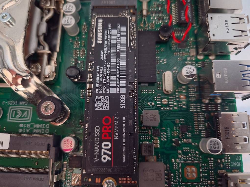 Componenti elettronici: Carte mère, RAM, processeur et disque dur M2 – Usato da Ste-Croix venduto da Djackoff 1