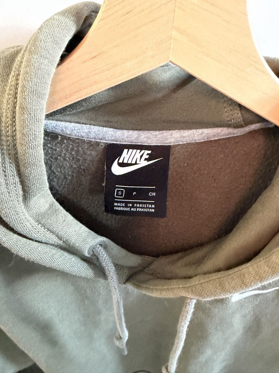 Nike Maglioni & Felpe: Nike Kapuzenpullover olivgrün Grösse S – Usato da Weiach venduto da nou_t2x8 2