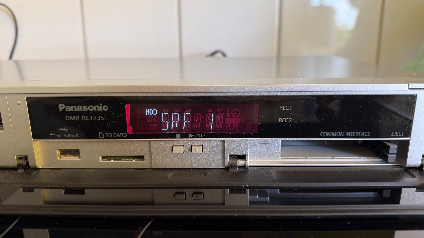 Panasonic Lecteur multimedia & Streamer: Panasonic DMR-BCT735 Blu-ray Recorder - – D'occasion à Zürich par sne.swiss 7