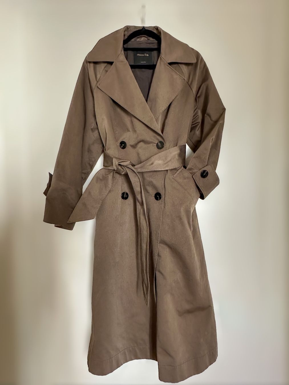 Massimo Dutti Cappotti: Massimo Dutti Trenchcoat khaki – Usato da Zürich venduto da TheaVMO