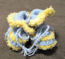 Babyfinkli / Babyschuhe gestrickt NEU