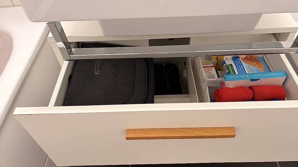Mobili per bagno: Waschbeckenunterschrank – Usato da Dietlikon venduto da jth_6zk5 3