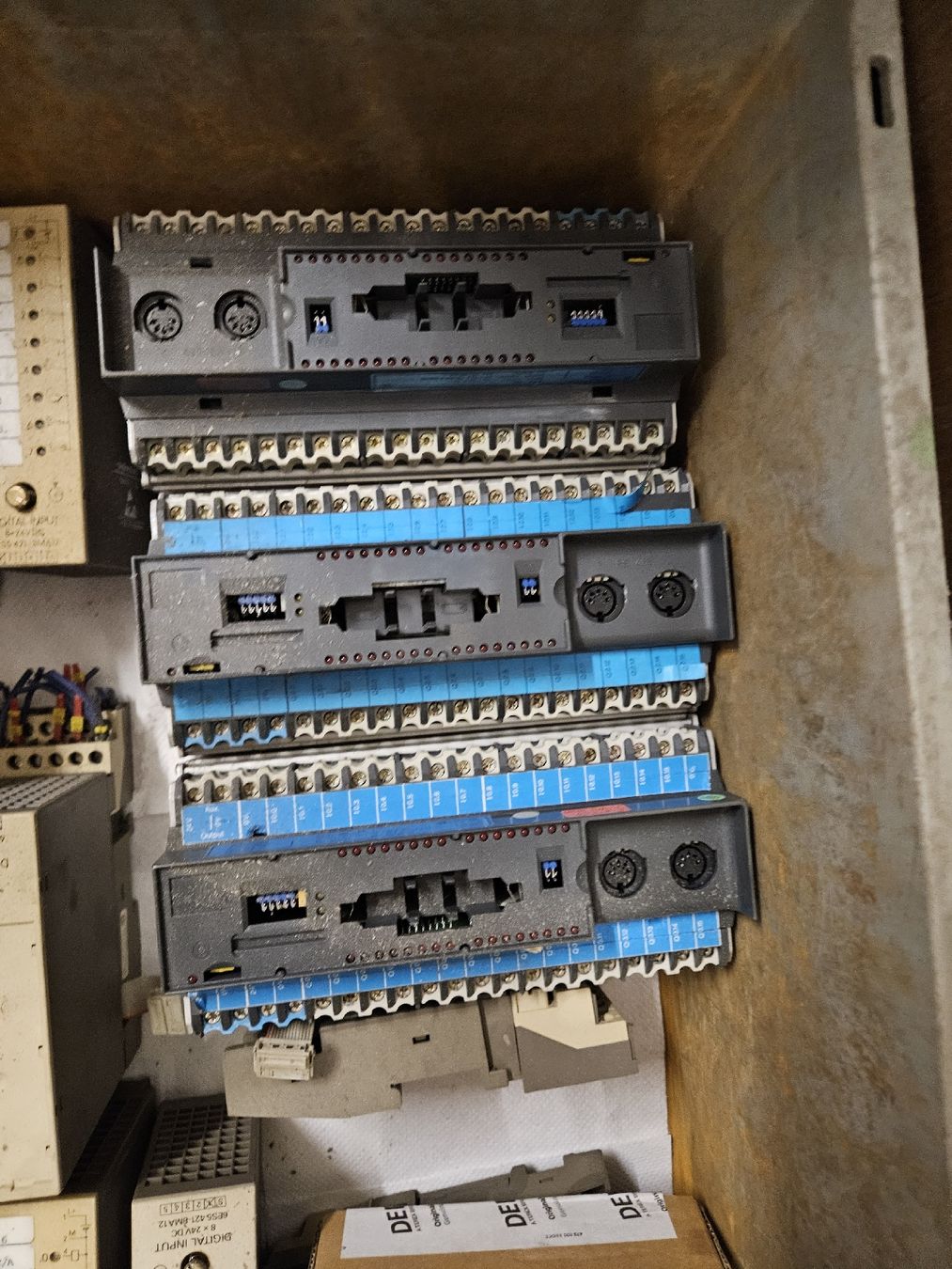 Componenti elettronici: Moeller SPS Steuerung – Usato da Einsiedeln venduto da Paletten 2