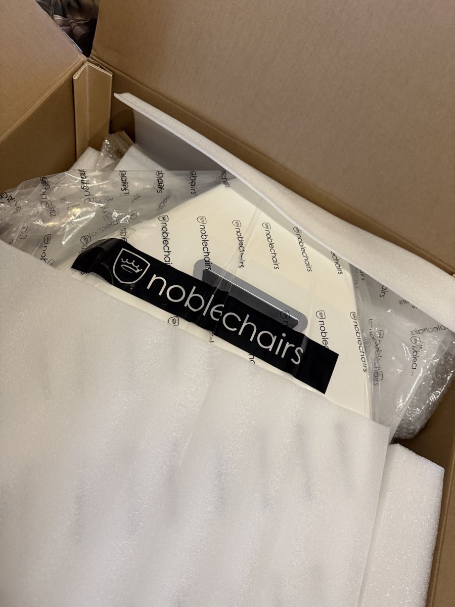 Noblechairs Sedie: noblechairs LEGEND - White Edition | NEU – Nuovo e nell'imballaggio originale da Thun venduto da Luki_07 4