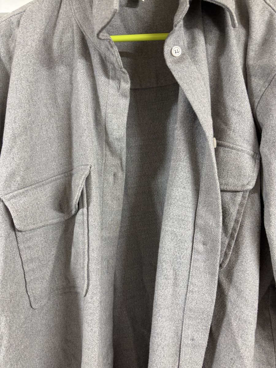 H&M Chemisiers: Graues Hemd, Grösse M von H&M – D'occasion à Netstal par ali_x5fx 1