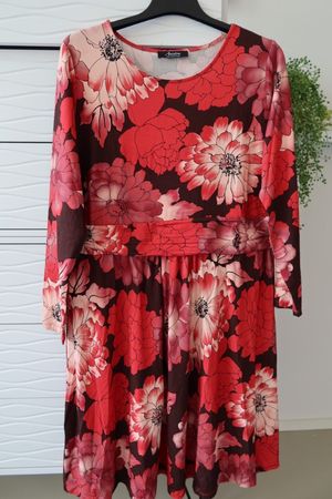 Damenkleid Grösse 48 aus Viskose - NEU